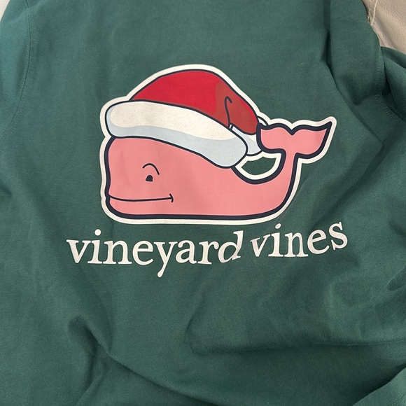 Vineyard vines Christmas shirt New without tags - Picture 2 of 3